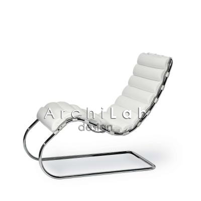 Ludwig Mies Van Der Rohe: Armchair - 28